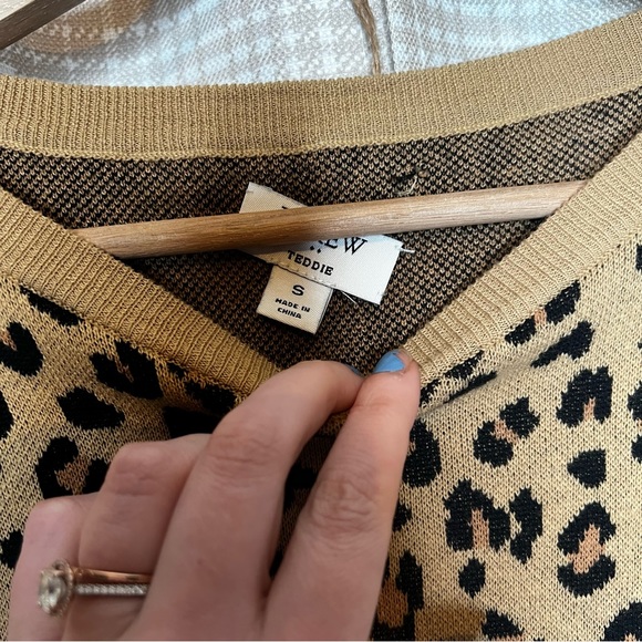 J. Crew Teddie Crewneck Sweater in Leopard Print Small - Picture 11 of 12